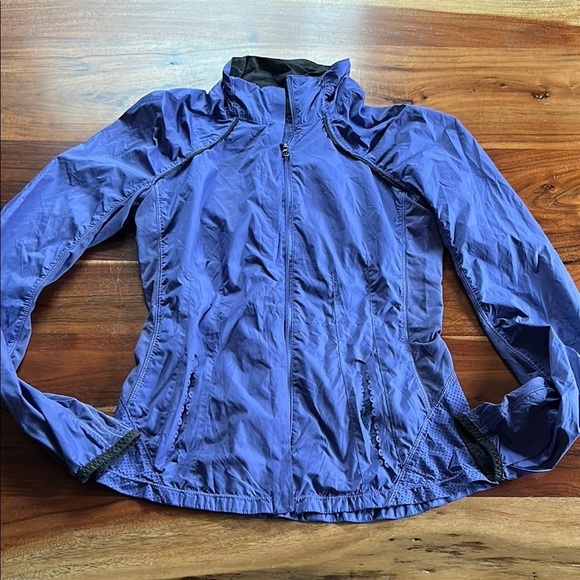 Lululemon Women’s Purple Windbreaker Jacket Full Zip Running Workout Size 2 - Picture 2 of 10